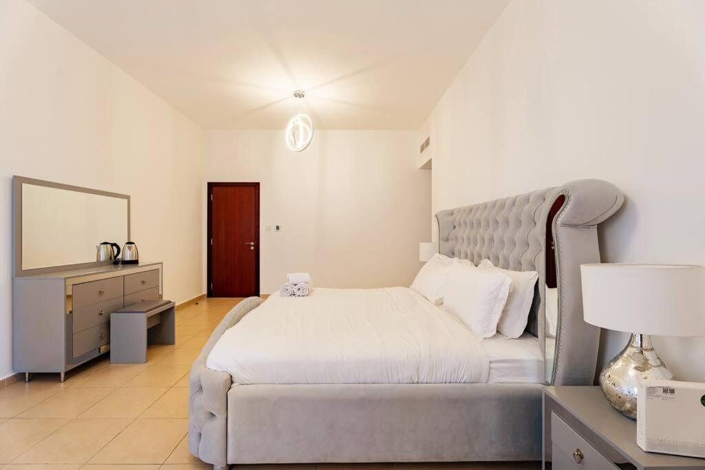 Guest house Leen Homes-jbr -spacious 4 Bedroom *