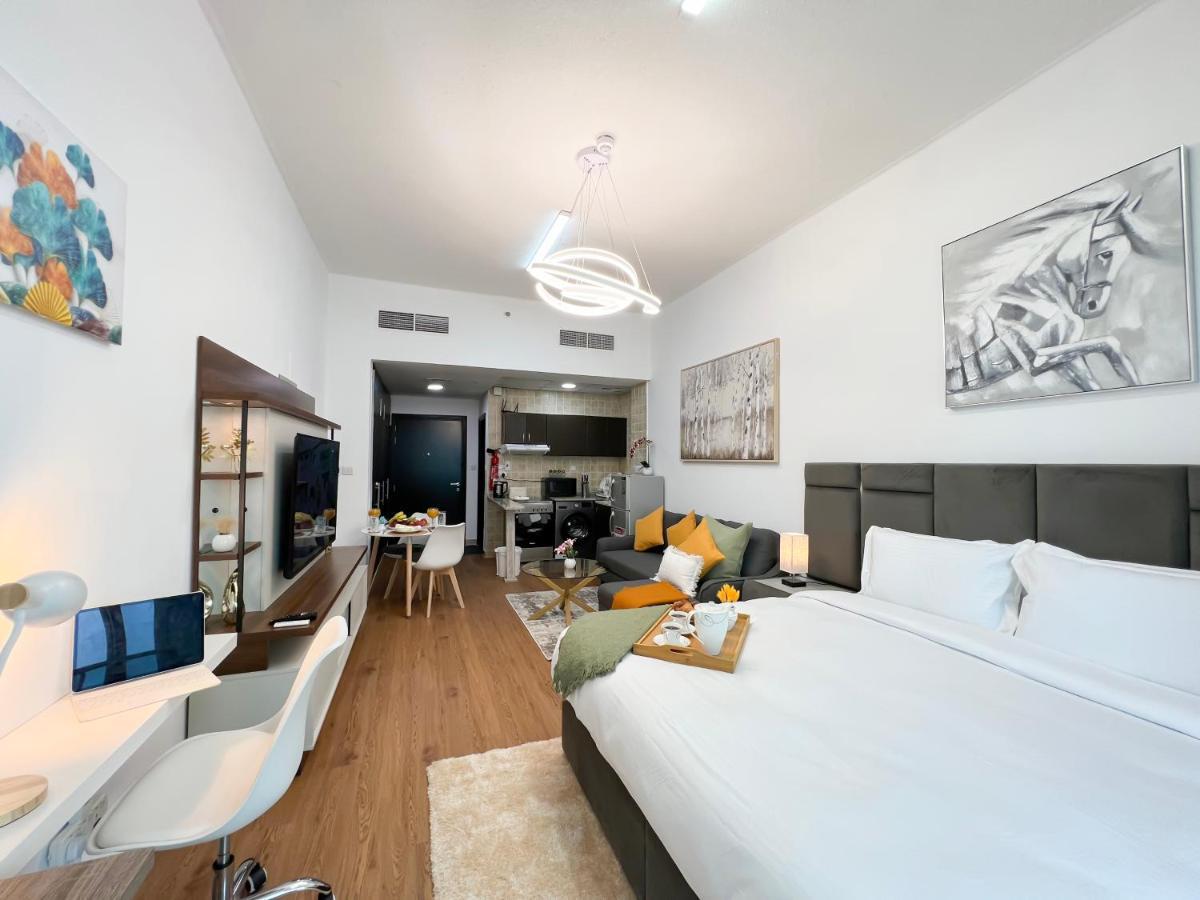 Luxury Close To Jbr Beach&yacht Club&metro-available Airport Shuttle Apartment Dubai