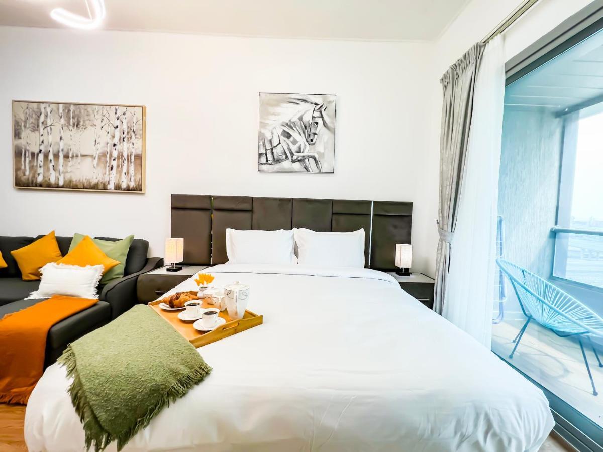 Luxury Close To Jbr Beach&yacht Club&metro-available Airport Shuttle Apartment