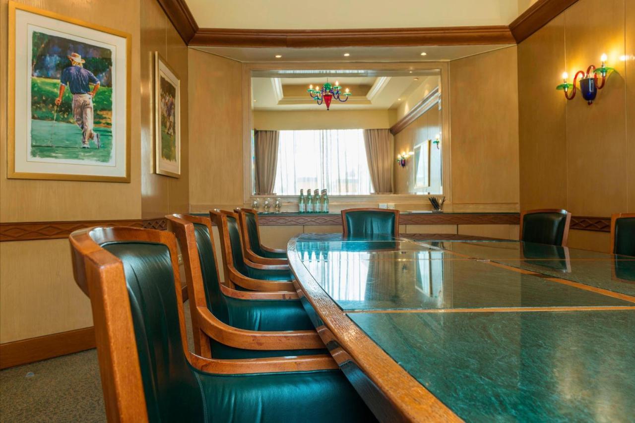 Le Meridien Fairway Hotel 4*