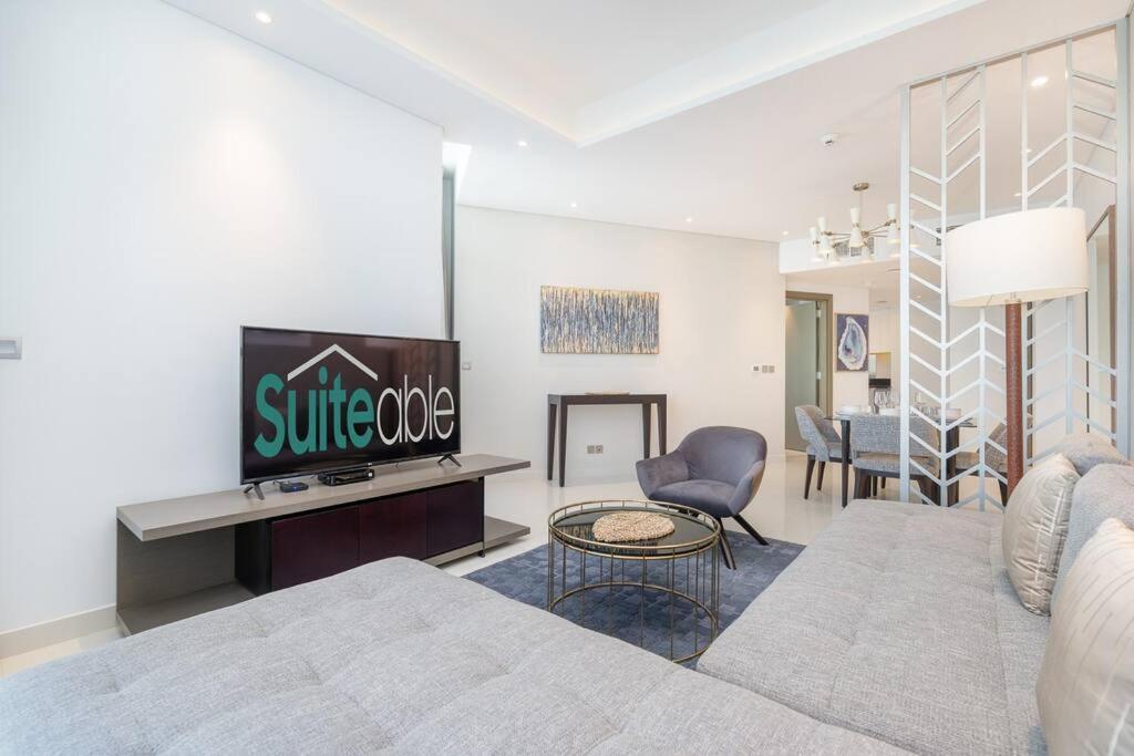 Sophisticated Business Bay Canal View By Suiteable * Dubai