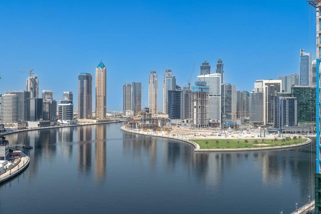Sophisticated Business Bay Canal View By Suiteable * Dubai