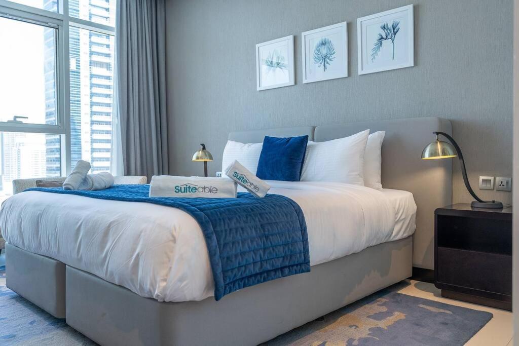 Apartment Sophisticated Business Bay Canal View By Suiteable
