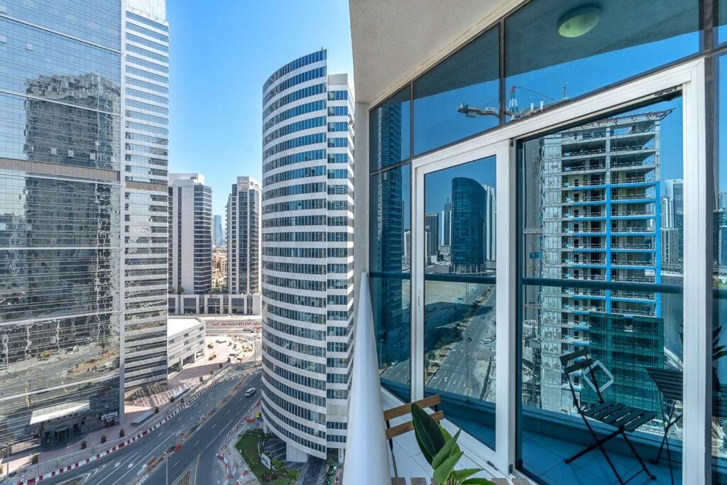 Sophisticated Business Bay Canal View By Suiteable Apartment Dubai