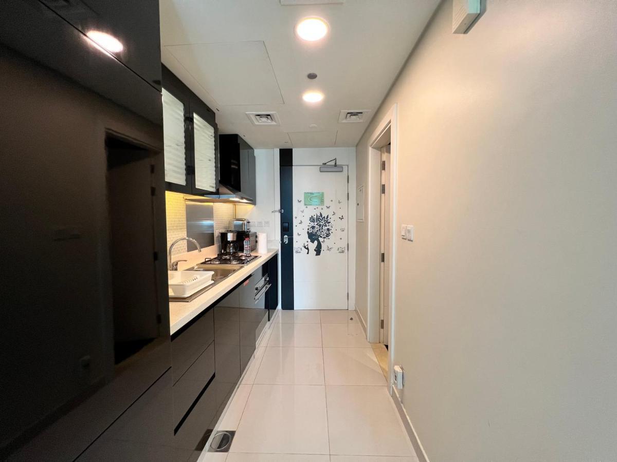 Manzil - Luxurious Near Downtown With Large Balcony And Canal Views Apartment Dubai