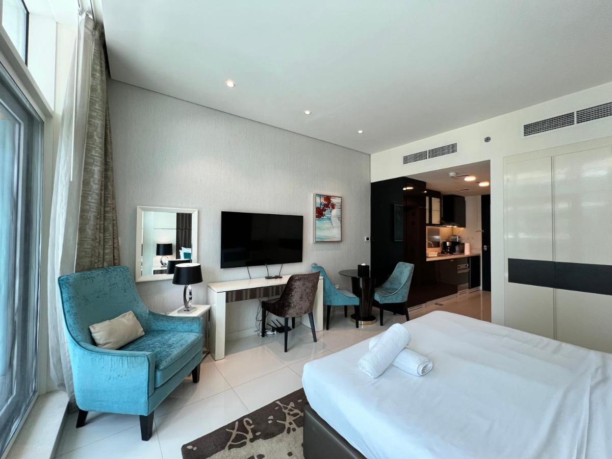 Manzil - Luxurious Near Downtown With Large Balcony And Canal Views Dubai