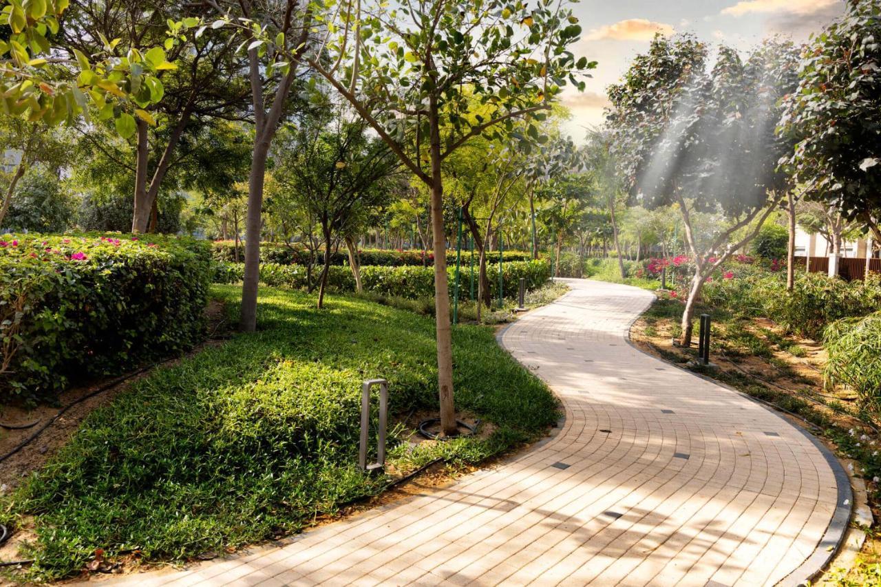 By Latinem Luxury 1br Holiday Cvr A414 Near Burj Khalifa Apartment *