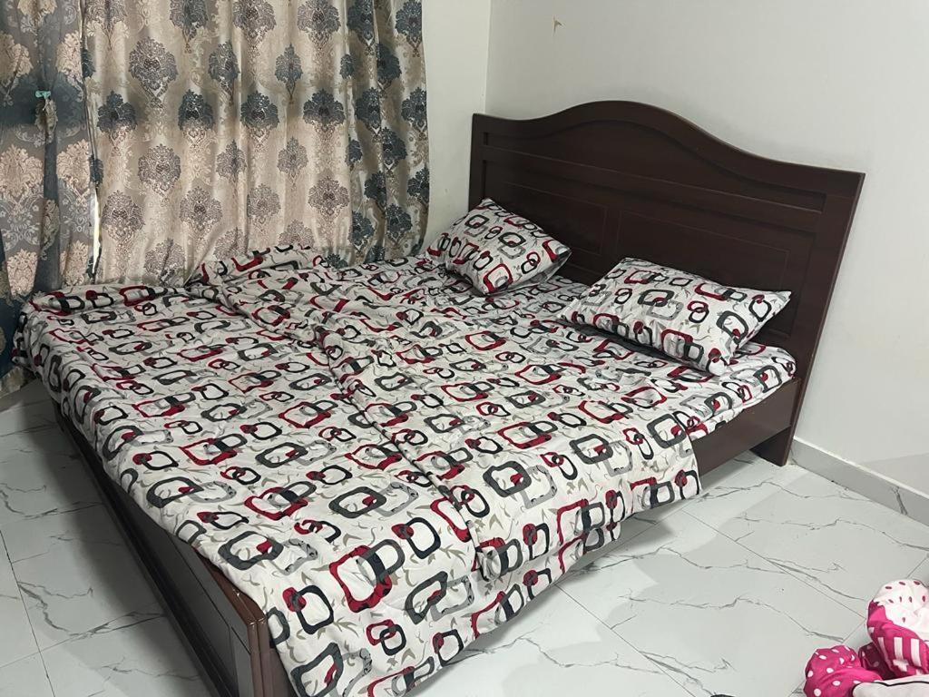 1 Bedroom Apartment *
