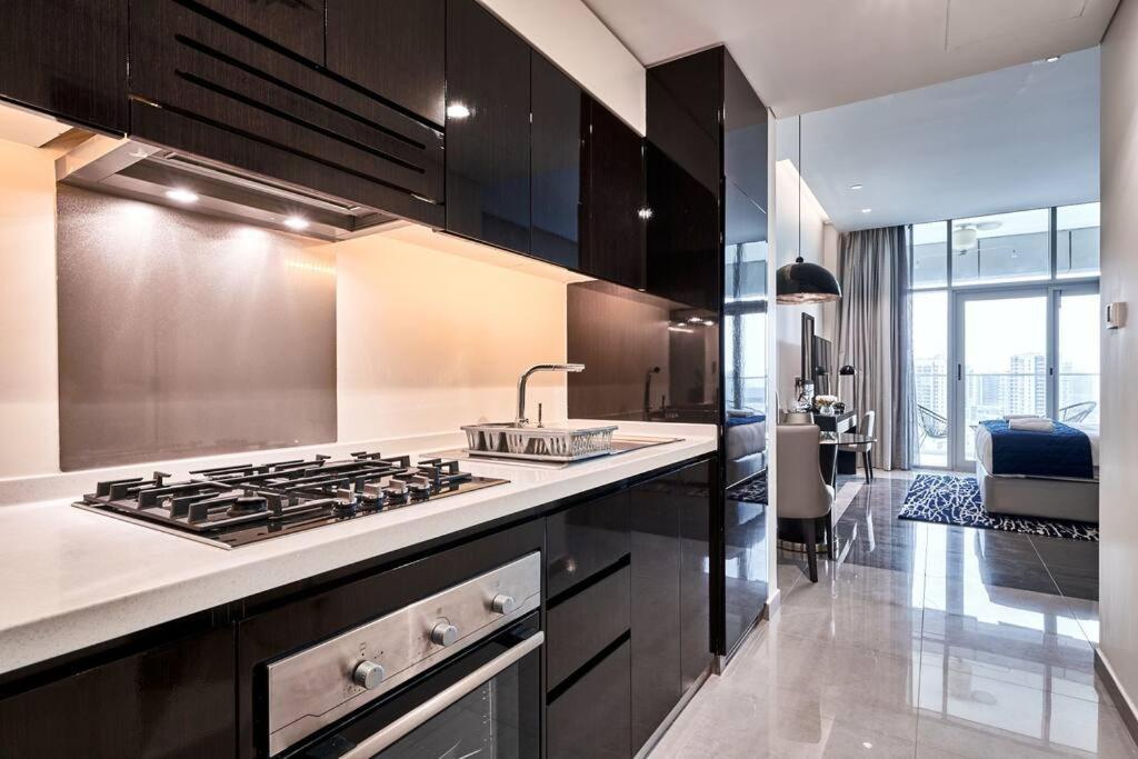 5* Studio, 10min Walk To Mall, 1min Bay Sqr Apartment Dubai