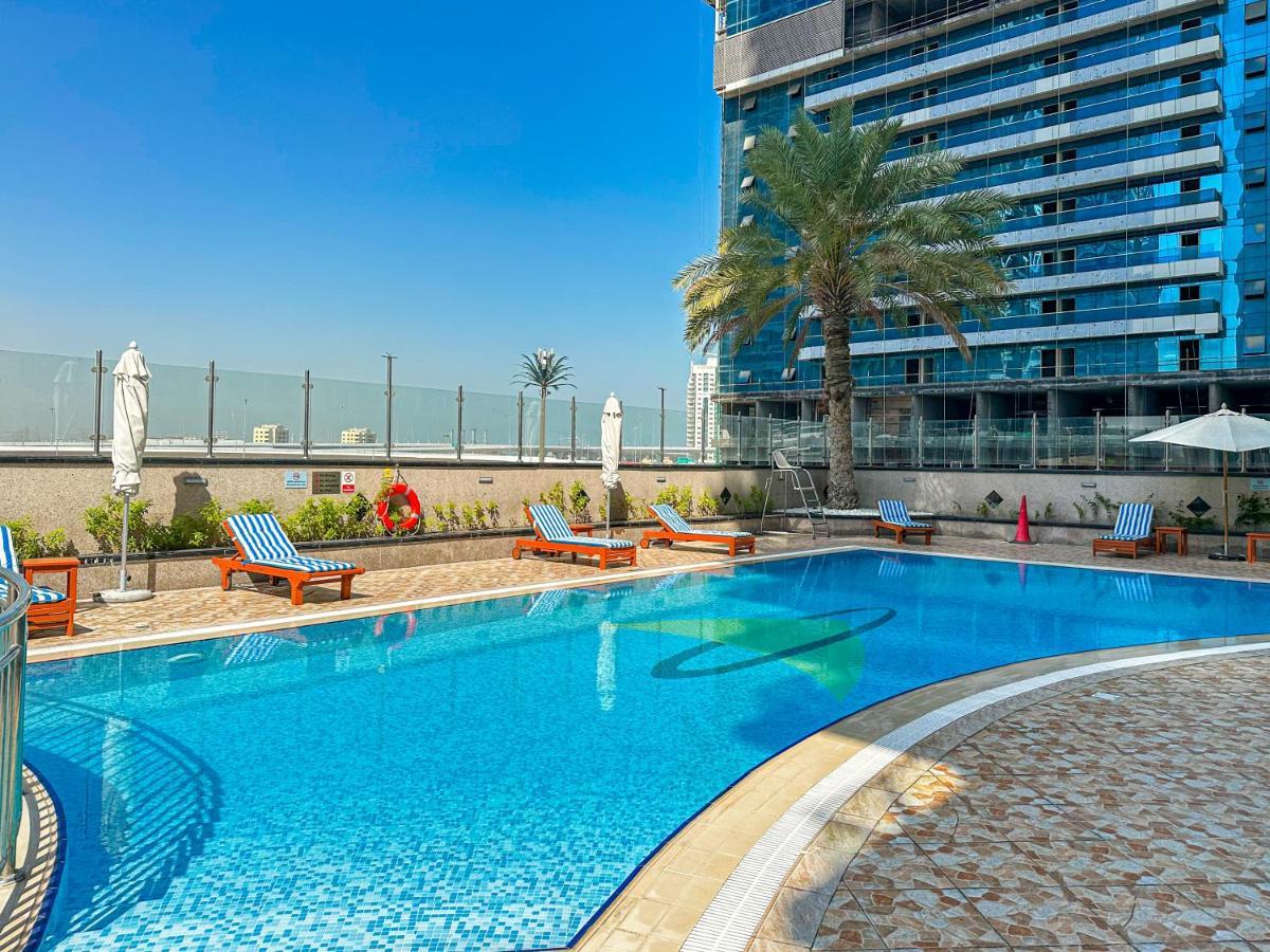 Higuests - Lake-view Studio In Vibrant Area In Jlt *