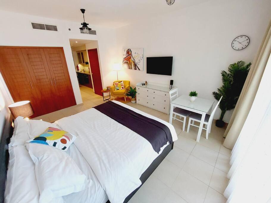 For Rent Close To Burj Khalifa &dubai Mall. Apartment