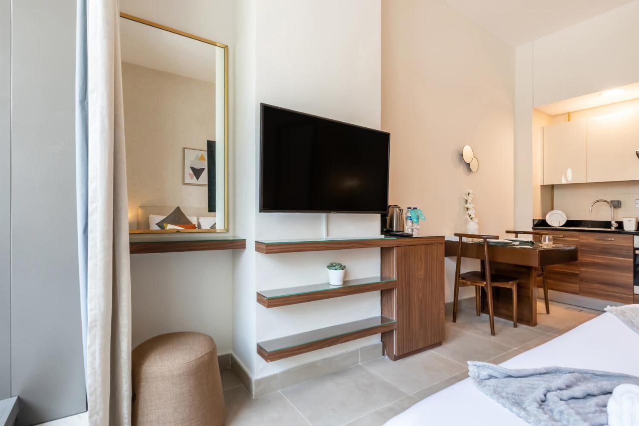 Fam Living - Marina - Steps Away From The Beach Apartment