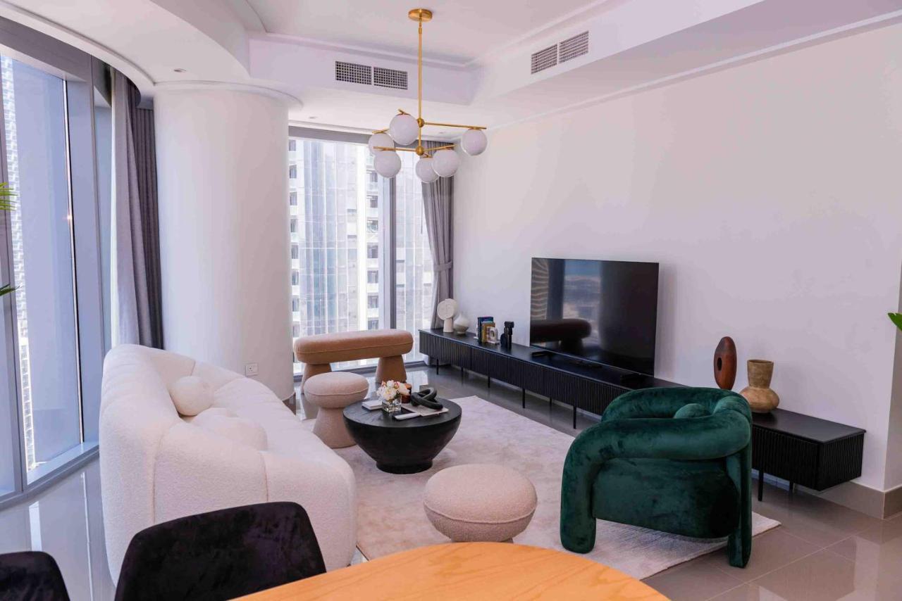 Majestay - Luxury Living Apartment