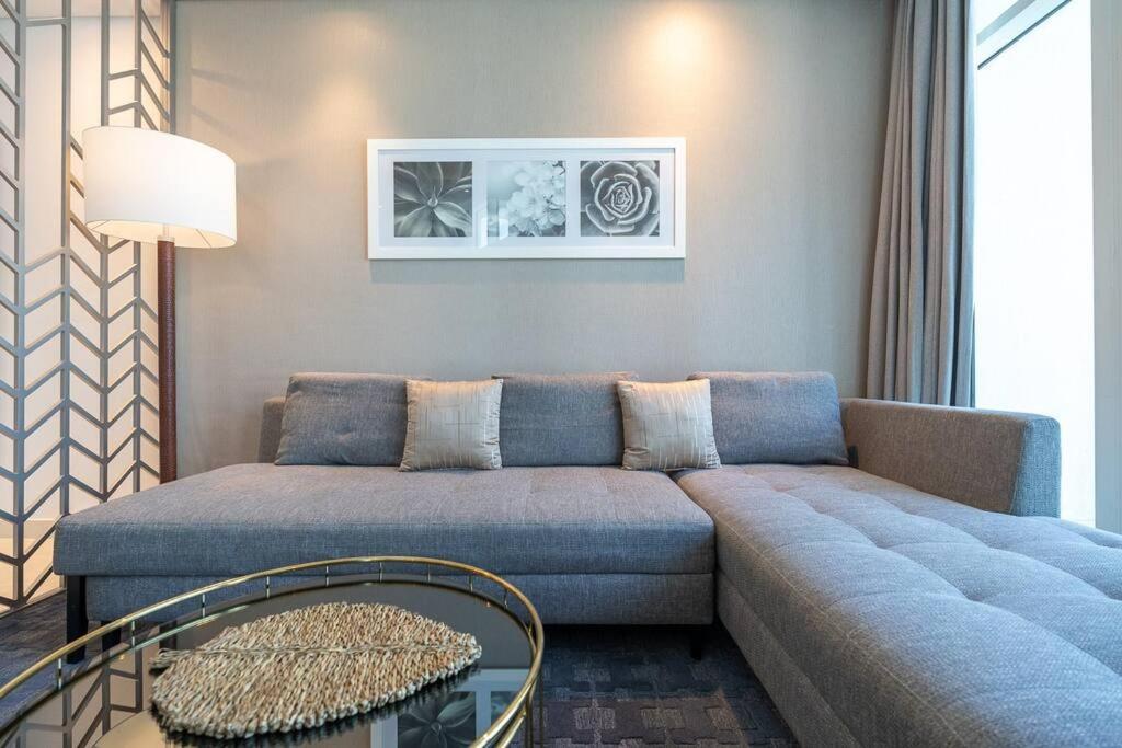 Apartment Sophisticated Business Bay Canal View By Suiteable