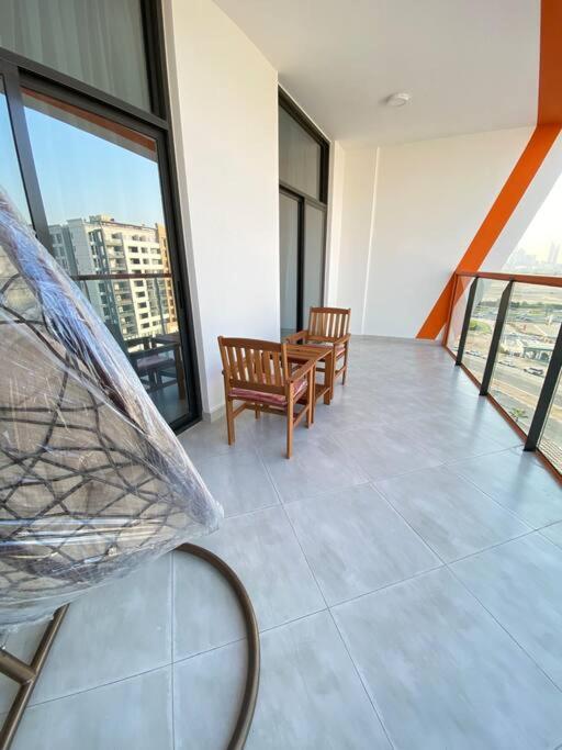 Downtown 7 Minutes Away From Burj Khalifa Apartment *
