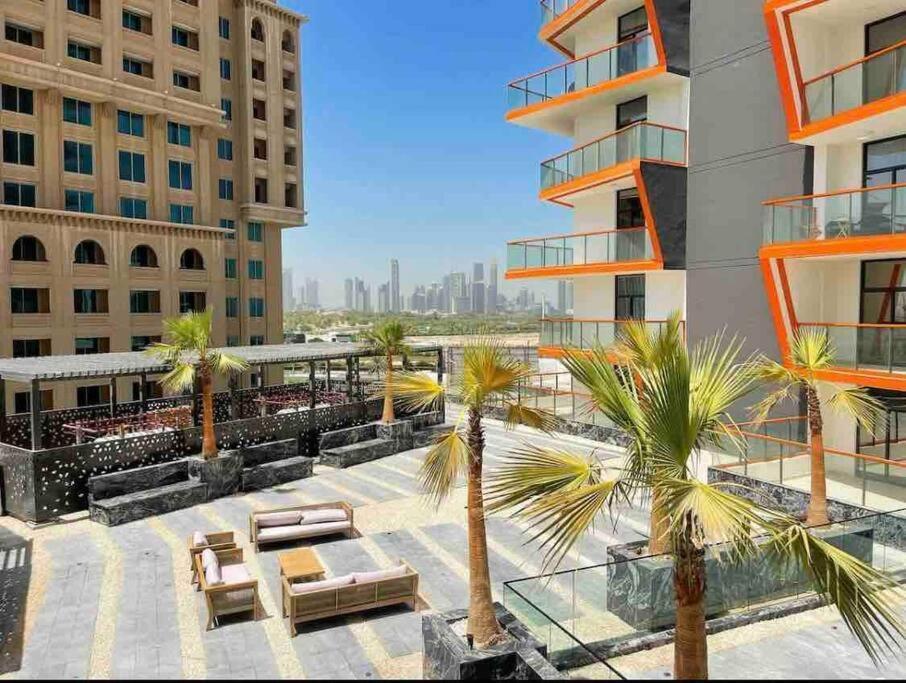 Downtown 7 Minutes Away From Burj Khalifa *
