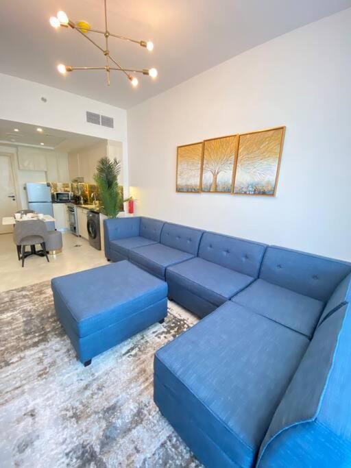 Downtown 7 Minutes Away From Burj Khalifa Apartment
