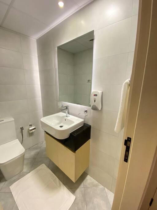 Downtown 7 Minutes Away From Burj Khalifa Apartment Dubai