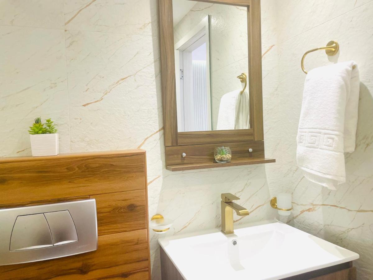 Diamond Plaza - 1br In Marina * Dubai