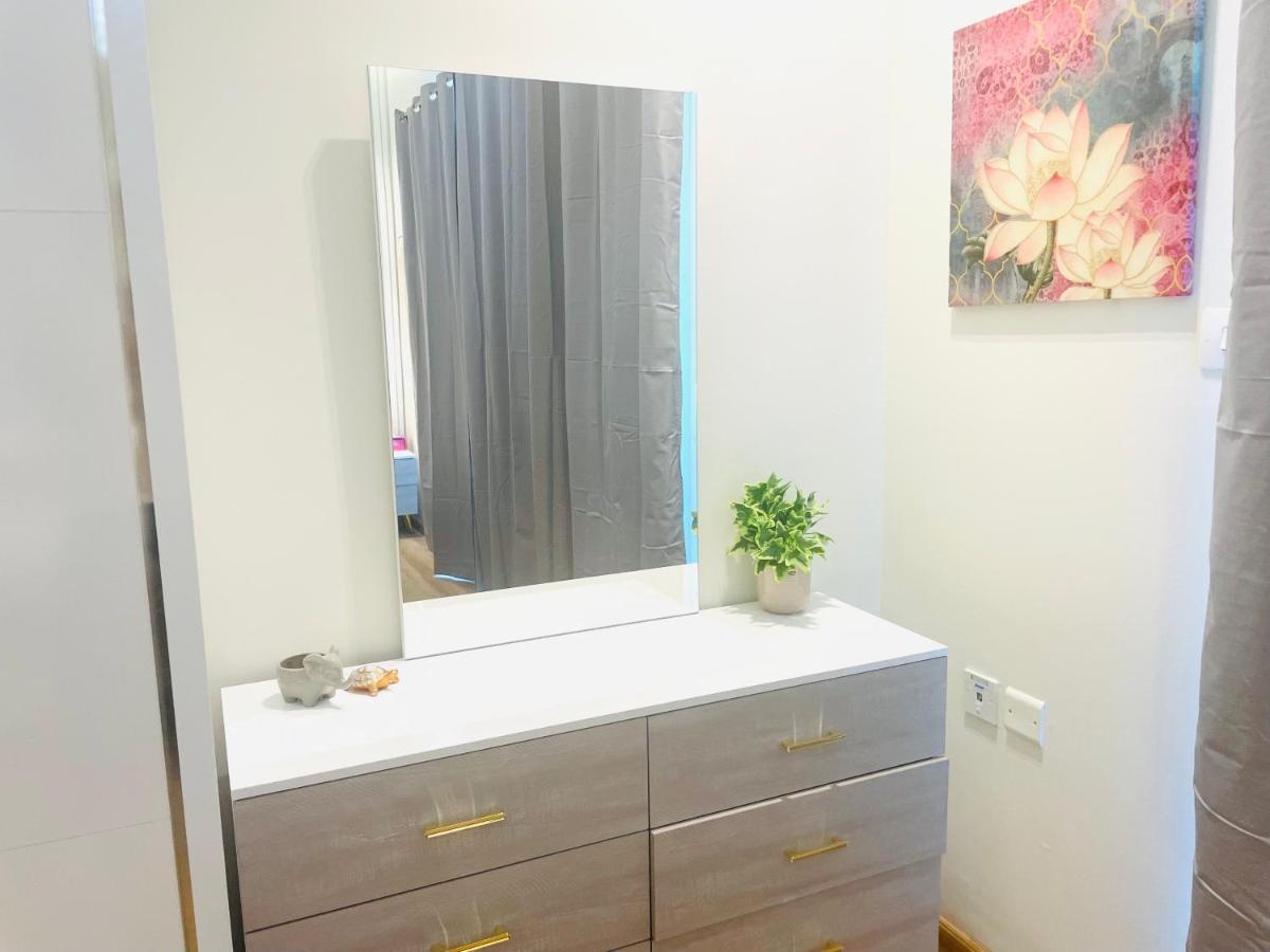 Diamond Plaza - 1br In Marina Apartment