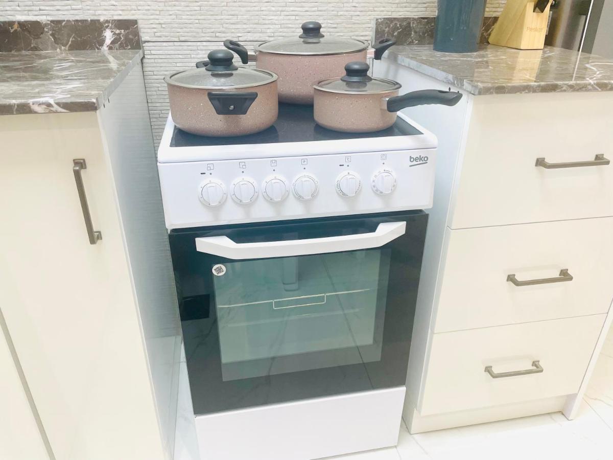 Diamond Plaza - 1br In Marina Apartment *