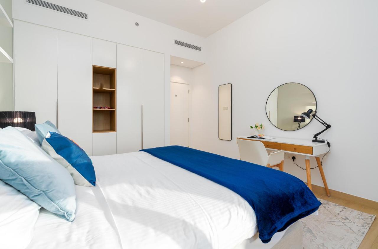 Apartment Ultimate With Big Terrace, Amazing Sunset, Perfect For 4 People Dubai