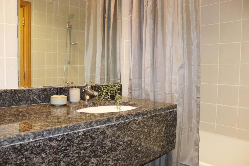 Newly Furnished 1bhk Mayfair I Amazing Canal View Apartment Dubai