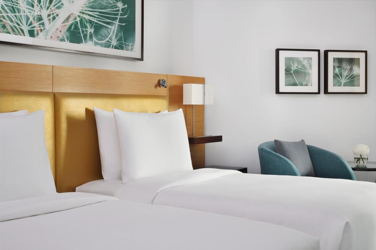 Moevenpick Jumeirah Hotel 5*