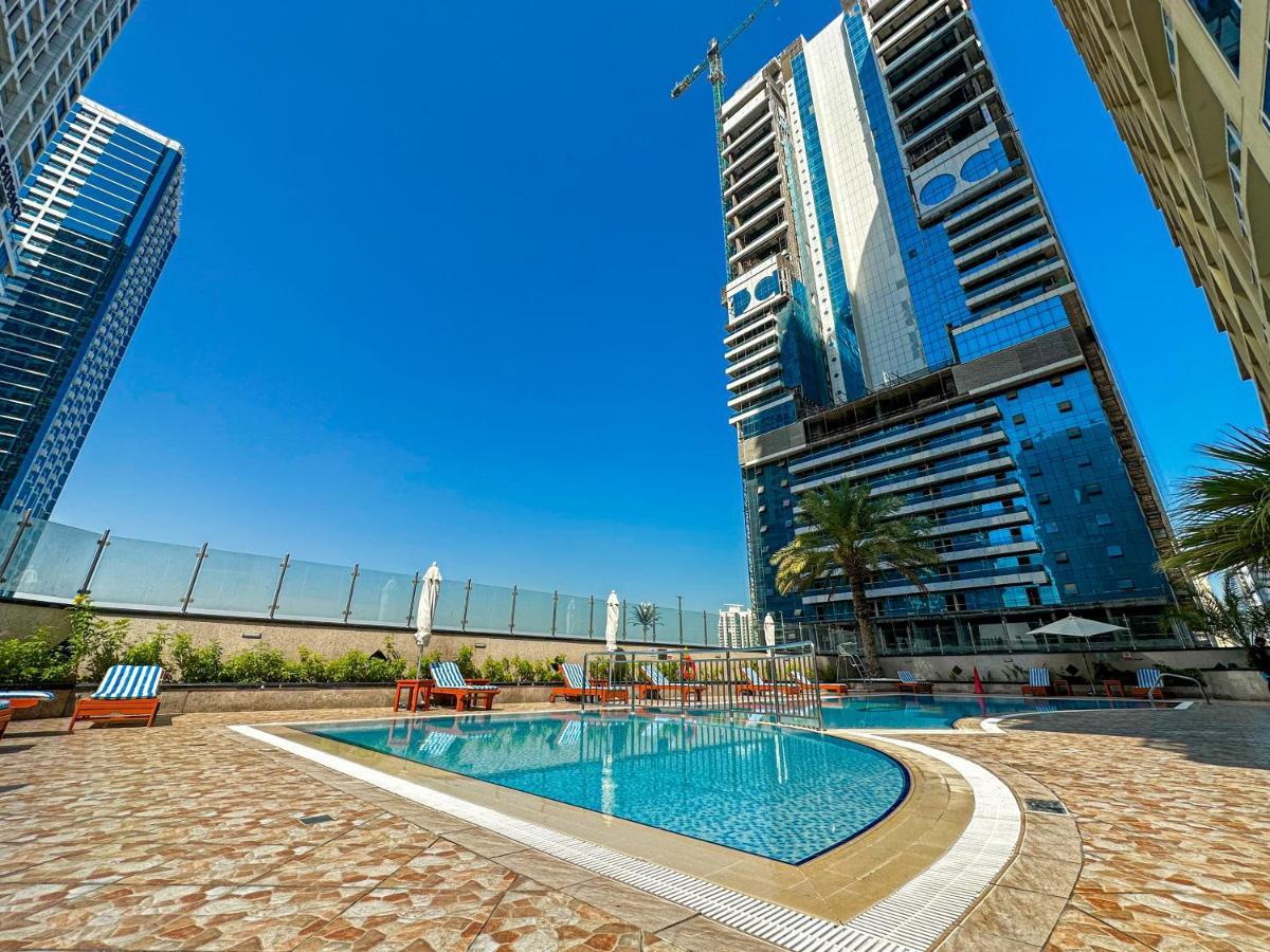 Higuests - Lake-view Studio In Vibrant Area In Jlt Apartment Dubai