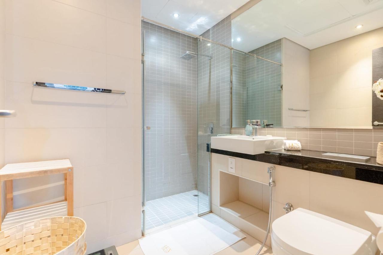 Luxfolio Retreats - Sweeping Marina View Apartment Dubai