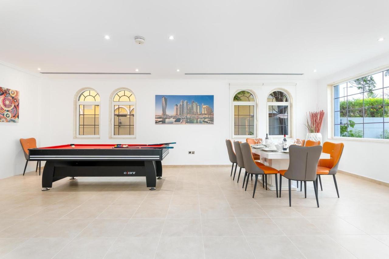 Apartment 6 Plus 1 Bdr Jumeirah Park With Amz Climatized Huge Private Pool - 5 Min From Jbr Beach Dubai