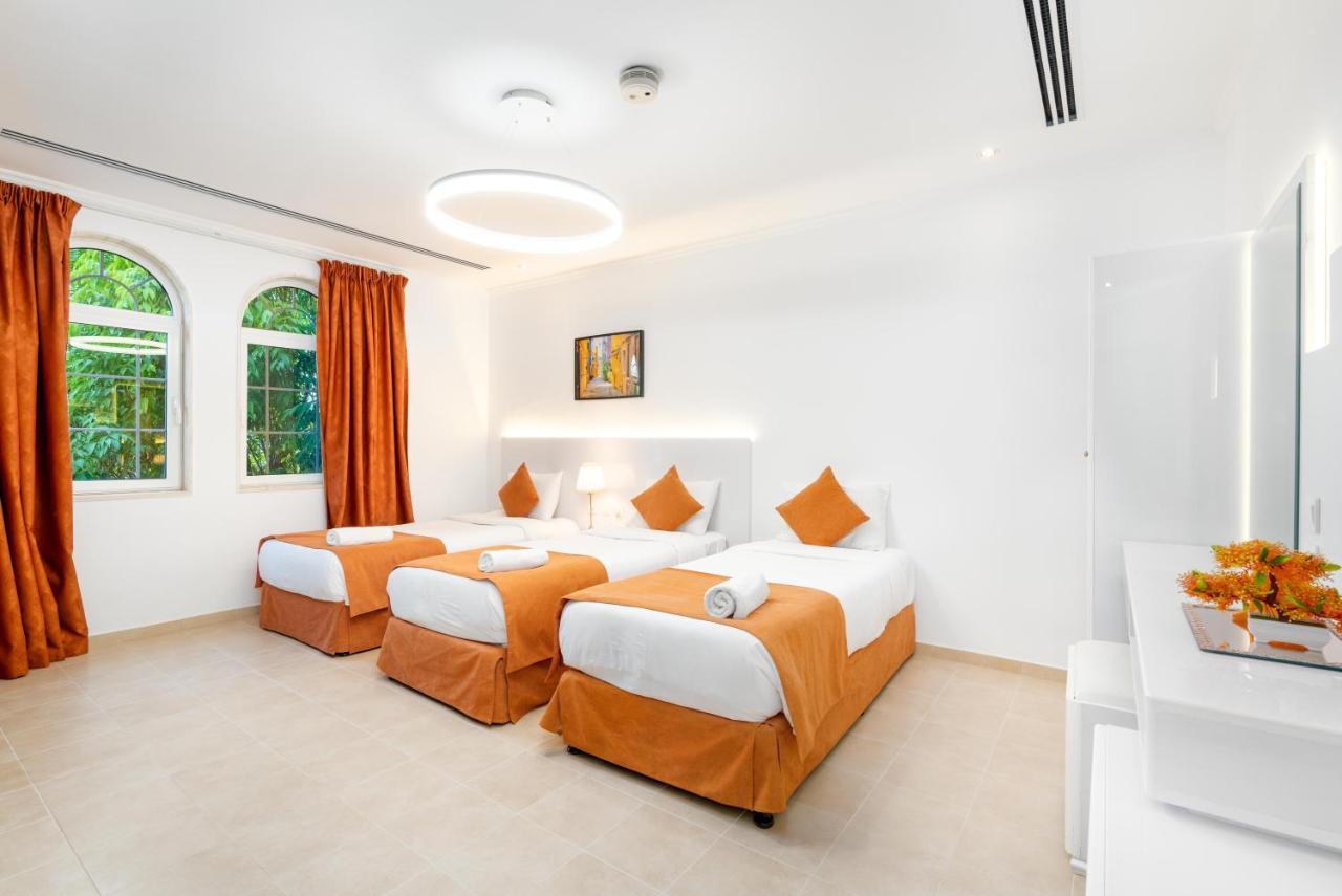 6 Plus 1 Bdr Jumeirah Park With Amz Climatized Huge Private Pool - 5 Min From Jbr Beach Apartment *