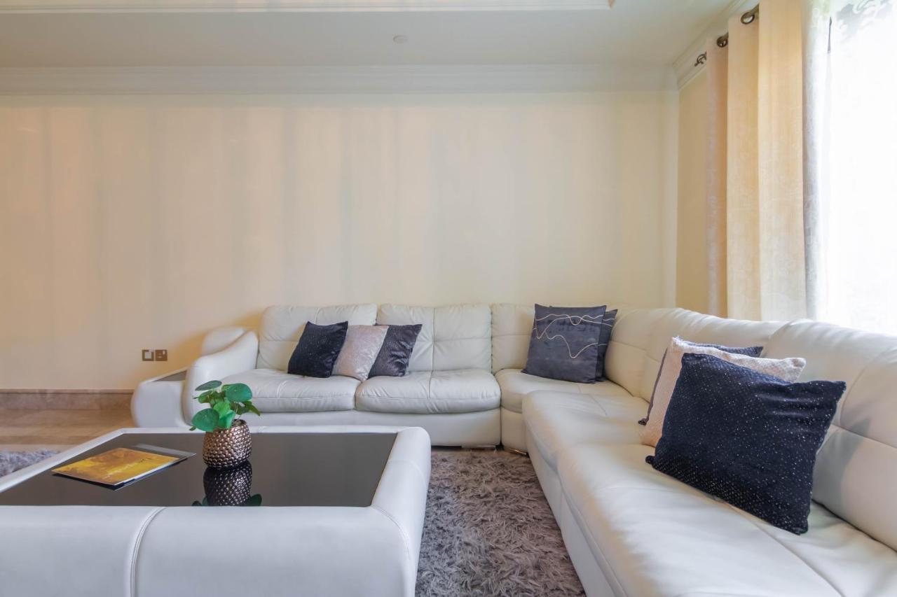 Bespoke Holiday Homes - Palm Jumeirah- 1 Bedroom Fairmont North Residence