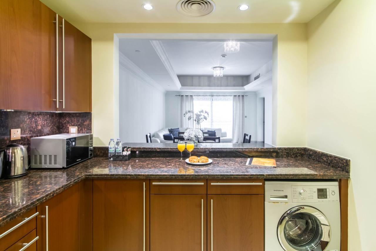 Bespoke Holiday Homes - Palm Jumeirah- 1 Bedroom Fairmont North Residence Apartment *