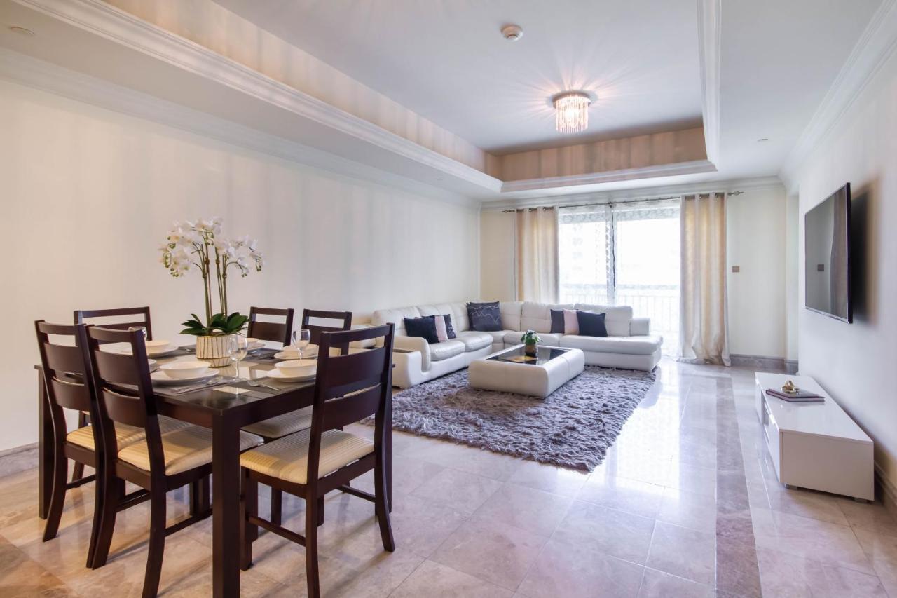 Bespoke Holiday Homes - Palm Jumeirah- 1 Bedroom Fairmont North Residence Apartment Dubai