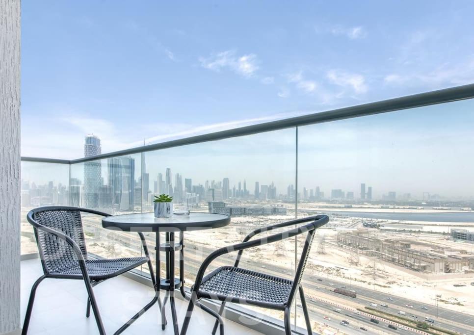 Fully Furnished 2 Bed With Burj Views, Hosted By Desert Apartment