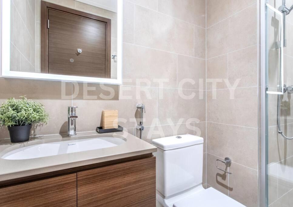 Fully Furnished 2 Bed With Burj Views, Hosted By Desert *