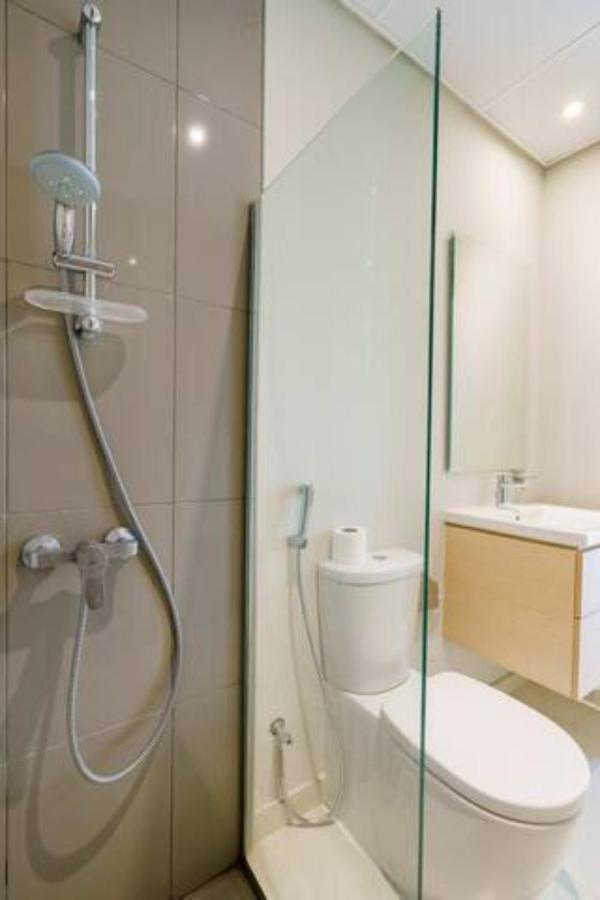 Single And Double Private Ensuite In Damac Hills 2 Homestay