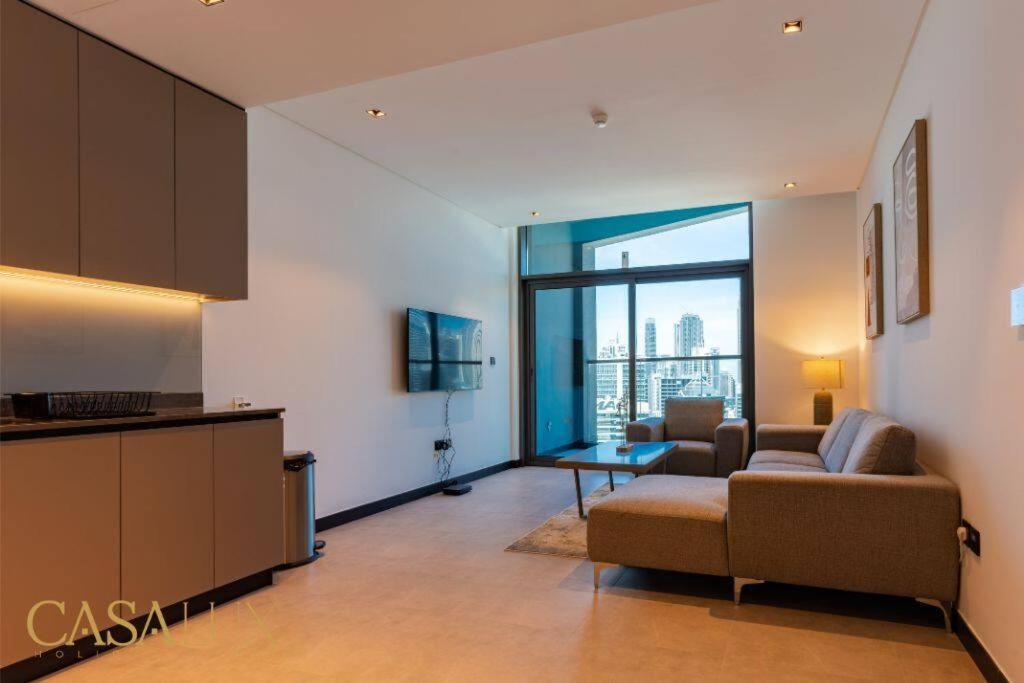 Apartment Stunning 1 Bed With Burj Khalifa & Canal View *