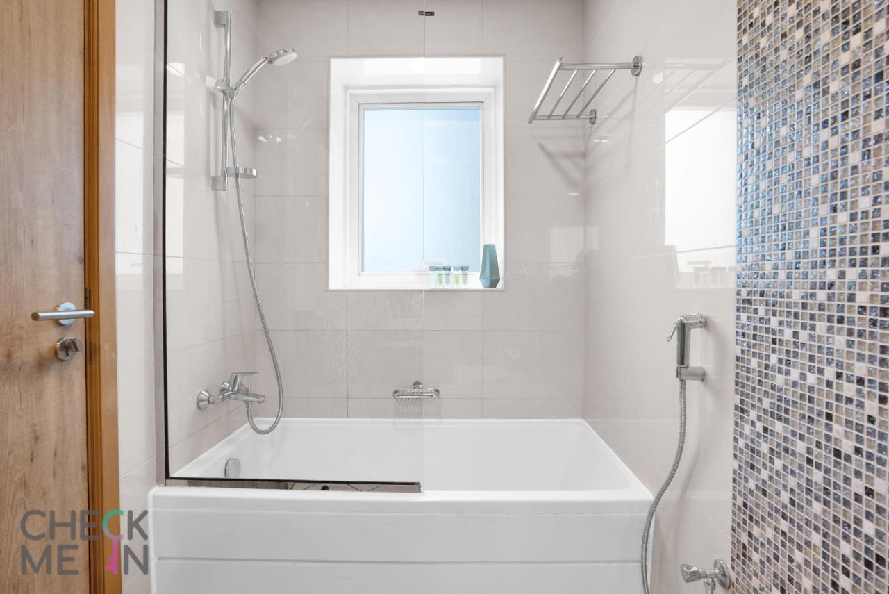 Luxury 2br With Breath-taking Marina Views