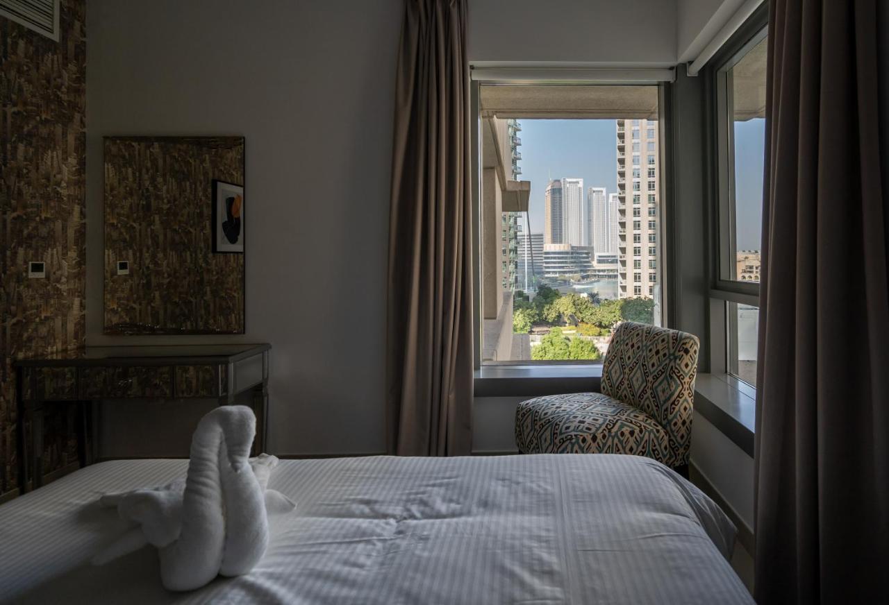 Bellavista - 2 Bedroom 29 Boulevard Downtown Burj Khalifa Partial Fountain Views * Dubai