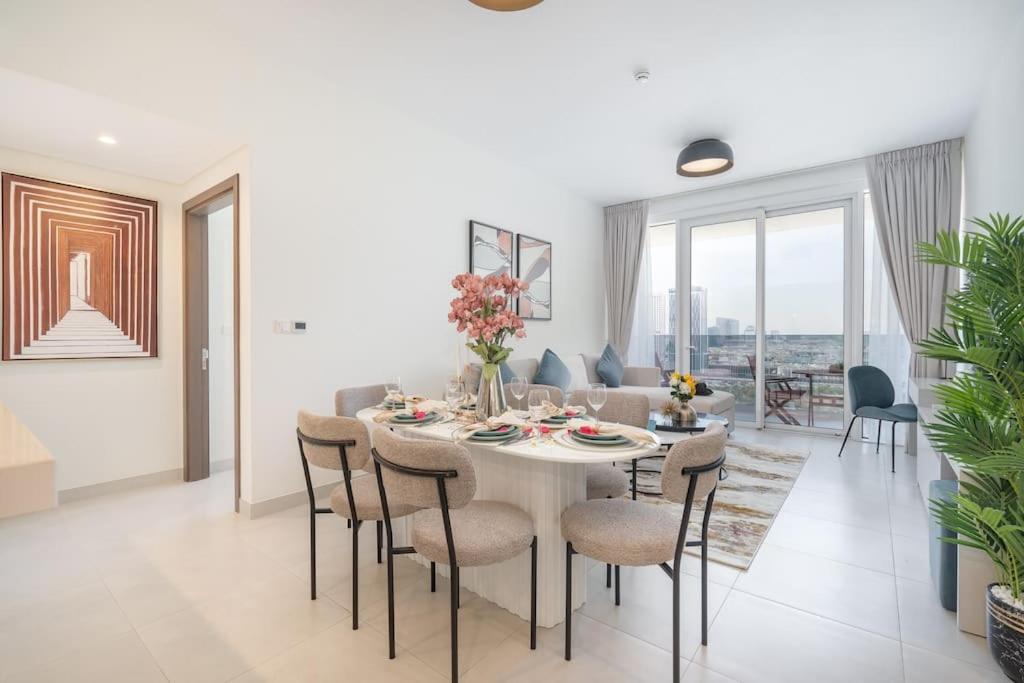 Vogue Al Wasl 1 West 13th Floor With Large Balcony For View Of Sheikh Zaid Road And One Za'abeel Tower And Burj Khalifa, Walkable To Metro With Easy Access To Sheikh Zayed Road & World Trade Centre