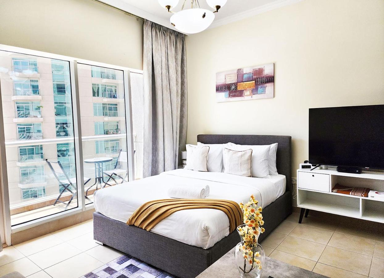 Apartment Rh- Contemporary Living, Studio, Near Burj Khalifa Dubai