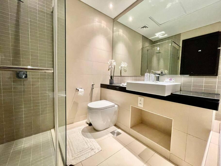 Stunning With Balcony Marina View Apartment Dubai