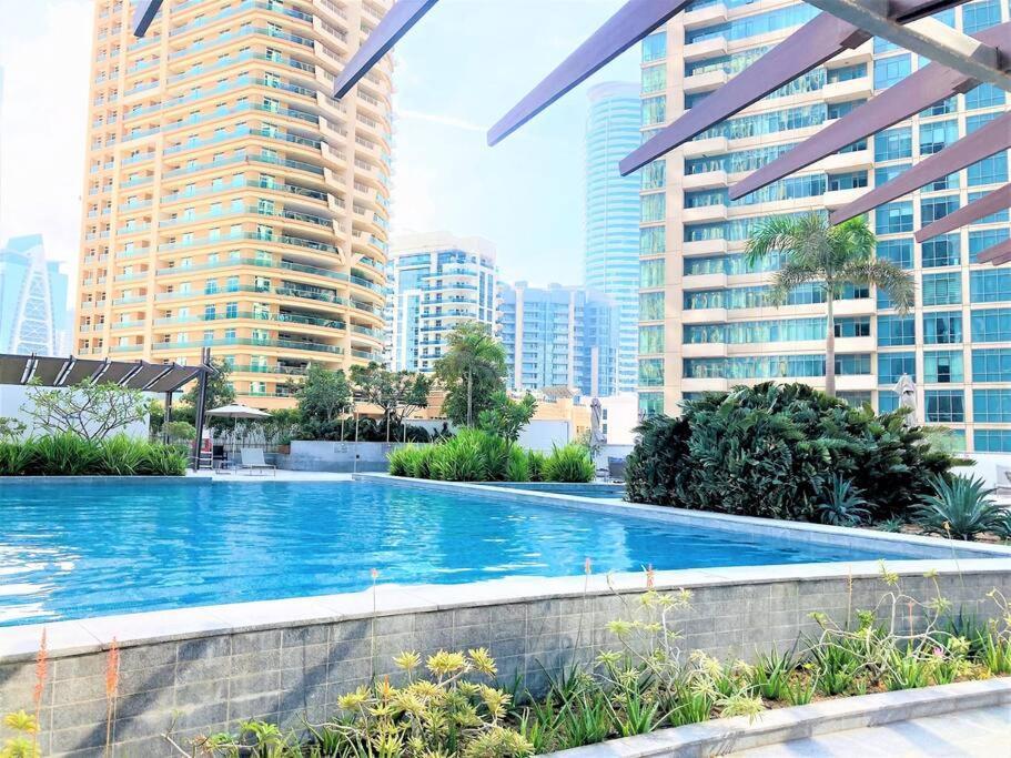 Apartment Stunning With Balcony Marina View