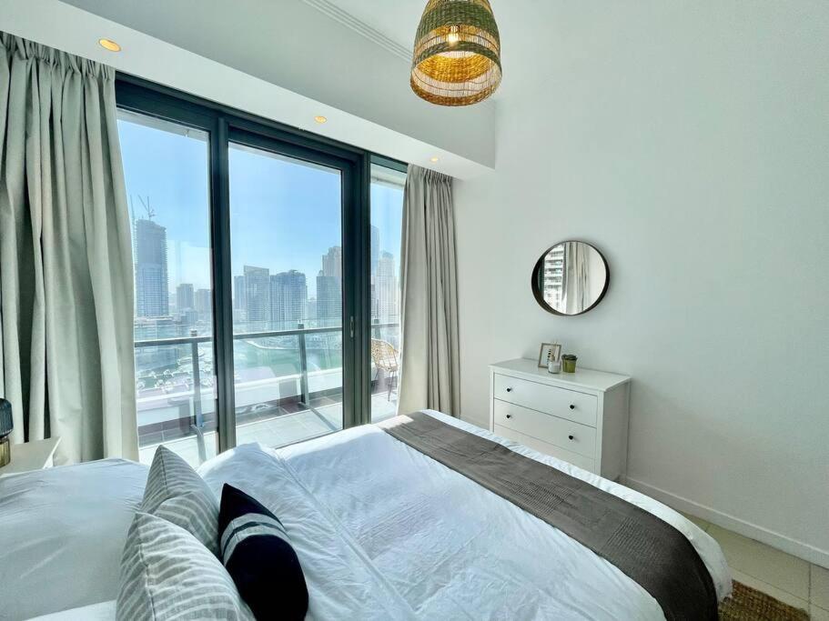 Stunning With Balcony Marina View * Dubai