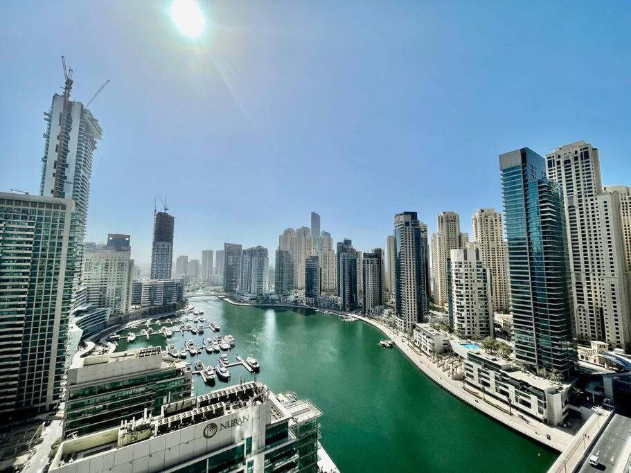 Apartment Stunning With Balcony Marina View