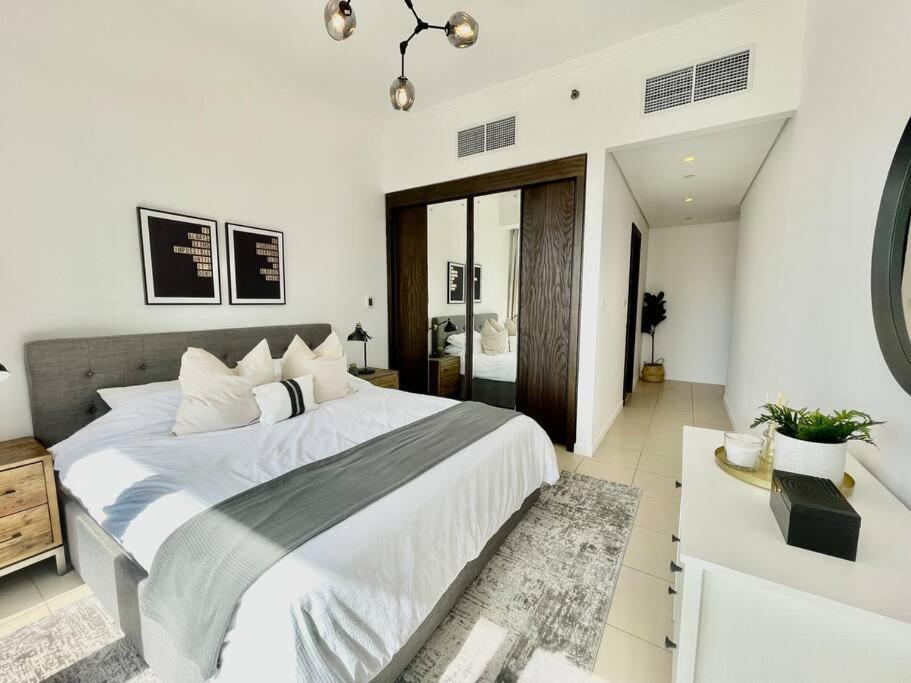 Apartment Stunning With Balcony Marina View *