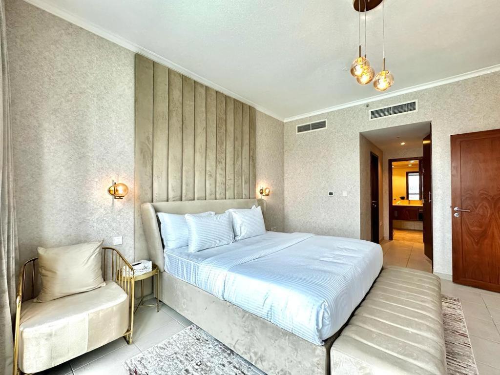 Durrani Homes - Grand 5br Besides Burj Khalifa And Fountain View Apartment Dubai