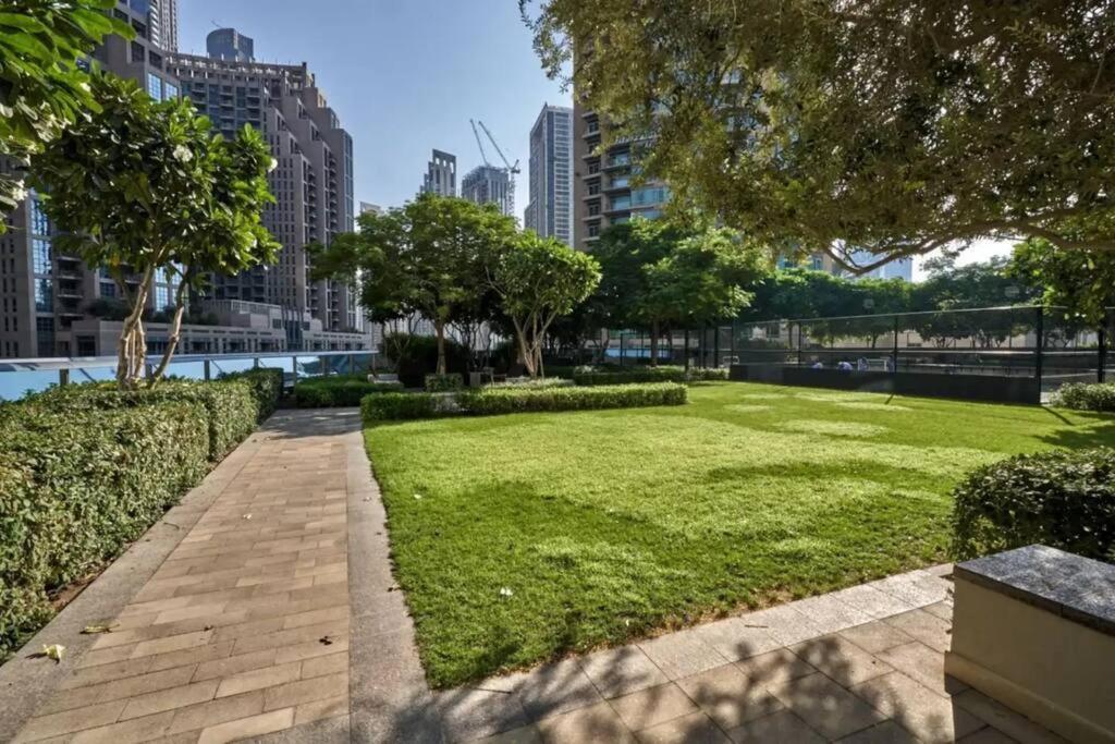Magnificent New 3 Bedroom With Stunning View To Burj Khalifa & Fountain View * Dubai
